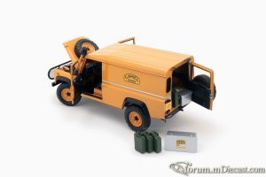 landrover-defender-camel-trophy-support-unit-4w.jpg