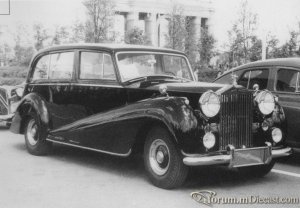 Rolls-Royce Silver Wraith.jpg