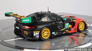 Spark-Mercedes-AMG-GT3-75-Habul-Petit-Le-Mans-2017-2.jpg