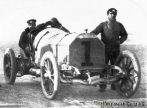 Touchwood-Mercedes-Simplex-90hp-1-Vanderbilt-Record-Daytona-1904-3.jpg