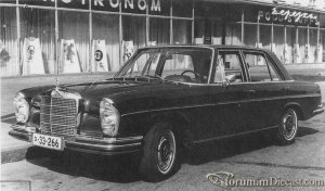 Mercedes-Benz 280SE 1.jpg