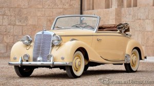 Walldorf-Miniaturen-Mercedes-Typ170S-Cabriolet-A-1949-Open-3.jpg
