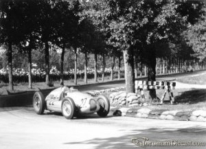 fdb5e4a1109c678361b96e0f95931eb4--monza-grand-prix.thumb.jpg.b0b70a87c3686971caaee93667e6cf46.jpg