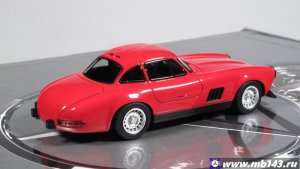 AutoCult-Masterpiece-Mercedes-Typ300SL-V8-AMG-Flick-1974_2.jpg