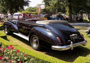 AutoCult-Masterpiece-Mercedes-Typ770-Sodomka-Gottwald-1952-6.jpg