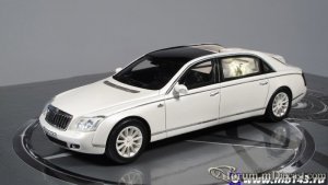 Spark-Maybach-62-Landaulet-2008-1.jpg