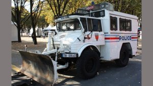 REFLEX-Mercedes-Unimog-406-Police-Maintien-Lordre-2008_3.jpg
