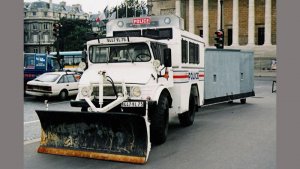 REFLEX-Mercedes-Unimog-406-Police-Maintien-Lordre-2008_4.jpg