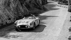 Spark-Mercedes-300SLR-w196s-104-Moss-Winner-Targa-Florio-1955-3.jpg