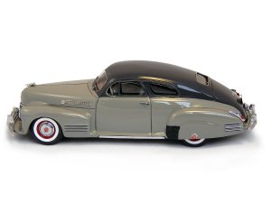 1941CaduillacSer62ClubCoupe-04s.thumb.jpg.c6249cff5a280554f0188bce7a736aa0.jpg