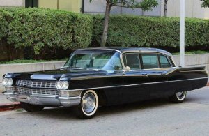 1488326495_CADILLACFleetwood75Limousine1964.thumb.jpg.944476d05532c4edc5c6c936b70a5e97.jpg