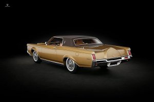 1-18 Lincoln Continental Mark III 1970 CMF 3.jpg