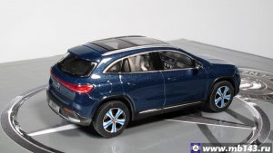 Herpa-Mercedes-EQA-250-2021-2.jpg