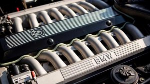 bmw-767li-goldfish-v16-5.jpg