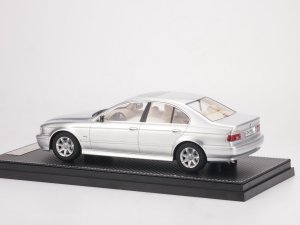 460762494_BMWE39530i_3.thumb.jpg.a659c75d8836487eeb4589942b9d3e5f.jpg