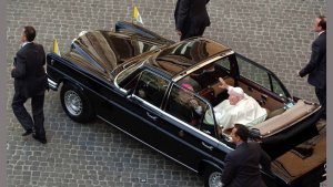 MATRIX-Mercedes-300SEL-Landaulet-Pope-John-Paul-II-Vatican-Museum_4.jpg