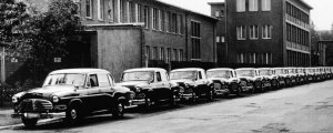 horch-p240_ab69e.thumb.jpg.680a03a27500ec35a009922981e7f608.jpg