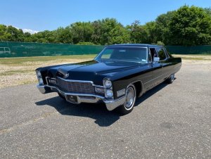 236468756_cadillac-fleetwood-limo1968.thumb.jpg.4b7d2341e9980bc310b00c531bd0a804.jpg