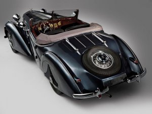 Horch-853-Special-Roadster-1938-Photo-03.thumb.jpg.b909e29bc57e29b6ba8b3d33c3a0f8e2.jpg