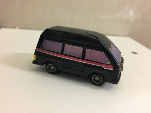 1912105680_TransformerVan3.thumb.jpg.eb53f0bbbebcc532d67883b6fd46bd92.jpg