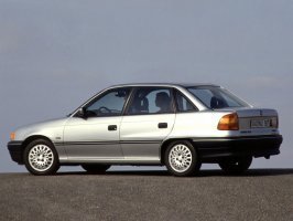1284359968_opel-astra-f-sedan.jpeg.934522eae5f359a74a7130244ba1db35.jpeg