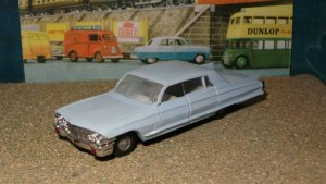 1055116279_CadillacSpecialSedan-Politoys2.thumb.jpg.adbee6bcb6b11ff562e5253ea7350f9a.jpg