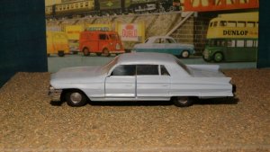 278035515_CadillacSpecialSedan-Politoys4.thumb.jpg.4a45d5634776098d8483d854b46033cb.jpg