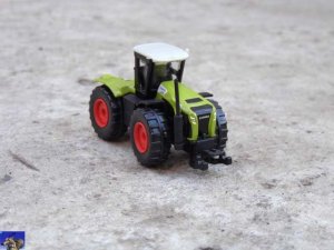 Claas Xerion 5000_0-0.jpg