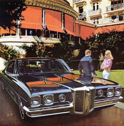 1970_Pontiac_Bonneville_4-Door_Hardtop_Eden-au-Lac-Montreux_by_AF-VK.thumb.jpg.526c3dff8160e0ea42ad7e6cb4a98a3a.jpg