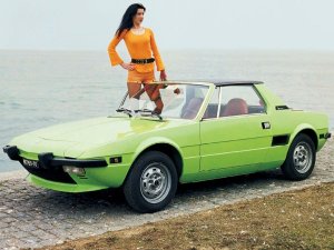 1972_Bertone_Fiat_X_1_9_07.thumb.jpg.fa850913fda75c4c530eecaf74dbfe37.jpg