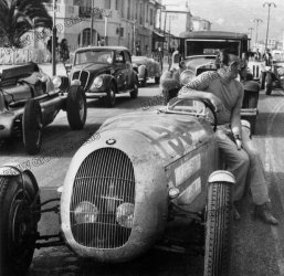 1059996002_1939BMW328special_4.thumb.jpg.4b8832f3db8d5c435b2512b918dee08a.jpg