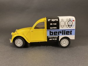 1495655629_1956Citroen2CVfourgonnetteServiceBerliet(3).thumb.JPG.26418d7a638b44c2aac29df769f5f0cd.JPG