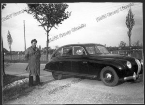 490161481_1949BMW332Prototyp_2.thumb.jpg.9343fa3e0eb69e972ce2a5a051006557.jpg