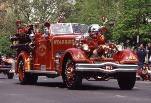 175592869_FTNYFDNY125130AhrensFox1990.thumb.jpg.91e4d7b8158db833579dc00d0ea30afd.jpg