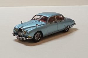 J2.jpg