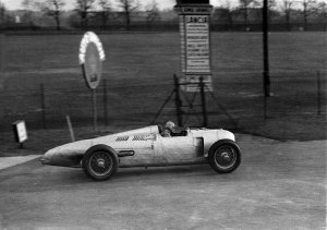 1180877802_Auto-Uniontyp22(P-wagen)_1934.8.jpg.thumb.jpg.d1c0dd86e5ba42f6bcd6ef7d8cc57e23.jpg