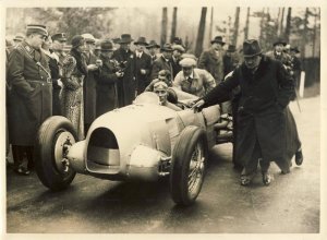1586319129_Auto-Uniontyp22(P-wagen)_1934.5.thumb.jpg.5b58f19d64170422e94ac1502a9d1ad3.jpg