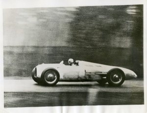 54807978_Auto-Uniontyp22(P-wagen)_1934_11.thumb.jpg.10009e1694b57cefad031d2abf4c39b0.jpg
