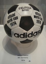 800px-Fifaworldcup1974.thumb.jpg.e858b262ac78ae29cf5197a3c68f8355.jpg