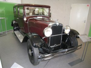 horch_61.thumb.jpg.fb5f4b69199497c0bf7308af31ec9c7f.jpg