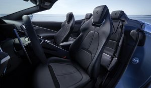 Ferrari-Roma-Spider-05.thumb.jpg.2b2bcef1caa446299acc35d67ff28d80.jpg