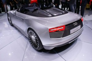 audi-e-tron-spyder-concept_02-768x514.thumb.jpg.6656b486d71d89da0cc75f0c92034862.jpg