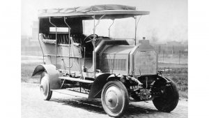 AutoCult-Daimler-Dernburg-Wagen-1907-5.thumb.jpg.35d75b415ac28305075ab927e9a08f7d.jpg