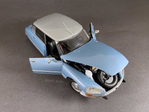 1211231268_1973CitroenDS23Pallas(TheMentalist)(9).thumb.JPG.7e1b83769f2a08981af6b9d15d56db47.JPG