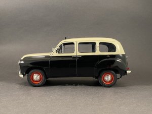 1401269826_1953RenaultColoraleTaxi(3).thumb.JPG.b1e32a55e2c1c9343061684245595be1.JPG