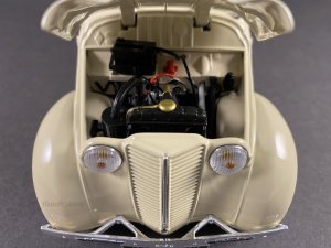 1422415228_1951RenaultJuvaquatre(13).thumb.JPG.2089165774ead163758a354bf3824133.JPG