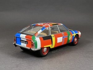1797985240_1971CitroenGSDrapeaux(5).thumb.JPG.0c175444e66c15291eccbf5196f7a10e.JPG