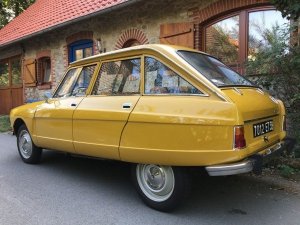 186699775_1969CitroenAmi8Club(22).thumb.jpg.4e2eeab4a31b0dae8694c327e13506ed.jpg