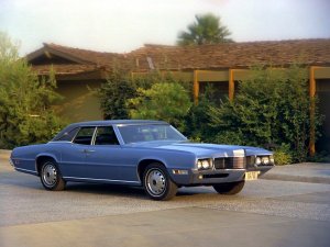 ford_thunderbird_landau_sedan_3.thumb.jpg.9577d59e39926deaf7b08db327c60d7a.jpg