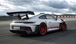 porsche-911-gt3rs-06.thumb.jpg.741fc80fb9636baadf7d26b405a73b02.jpg
